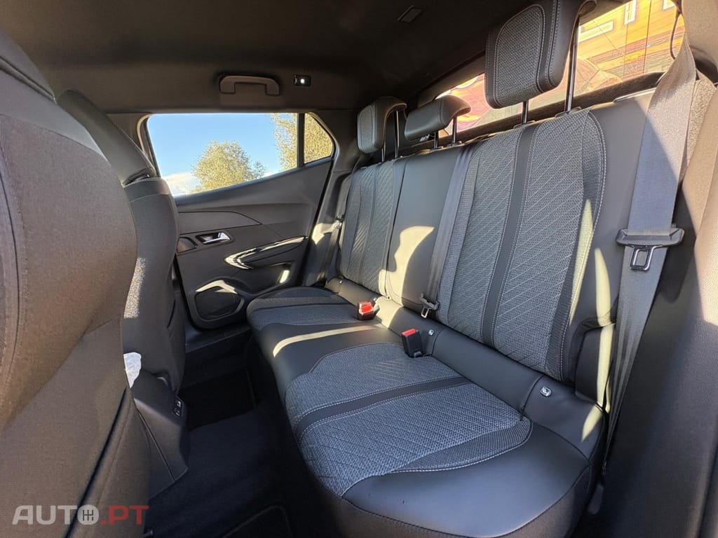 Peugeot 2008 1.2 PureTech Allure Pack