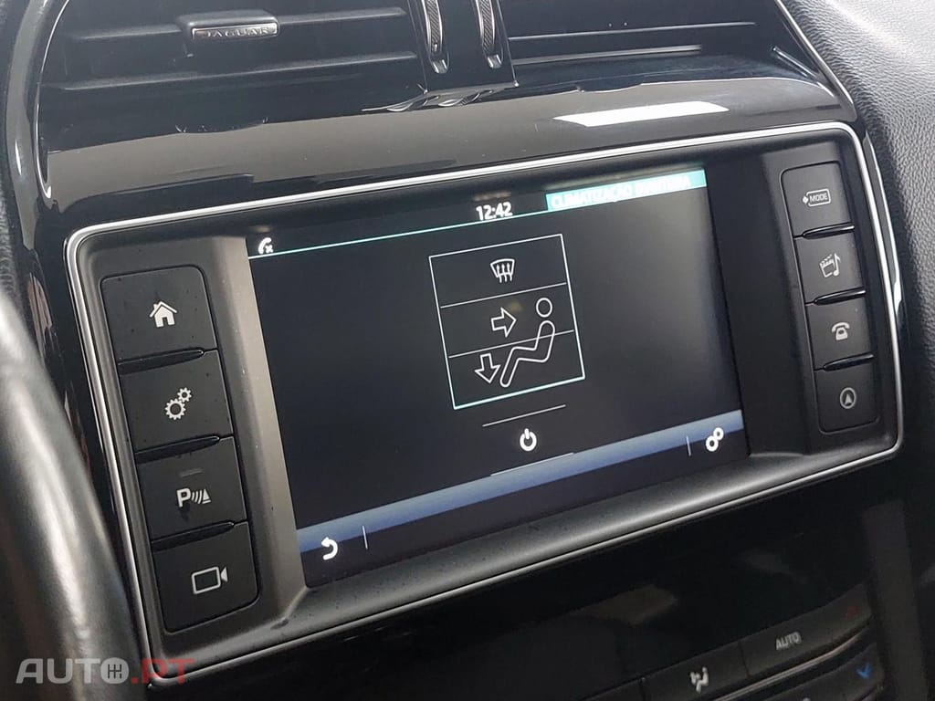 Jaguar F-Pace 2.0 i4D Prestige AWD