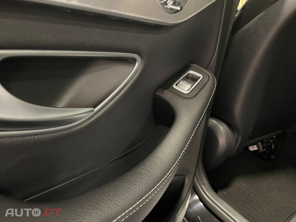 Mercedes-Benz C 300 e Avantgarde