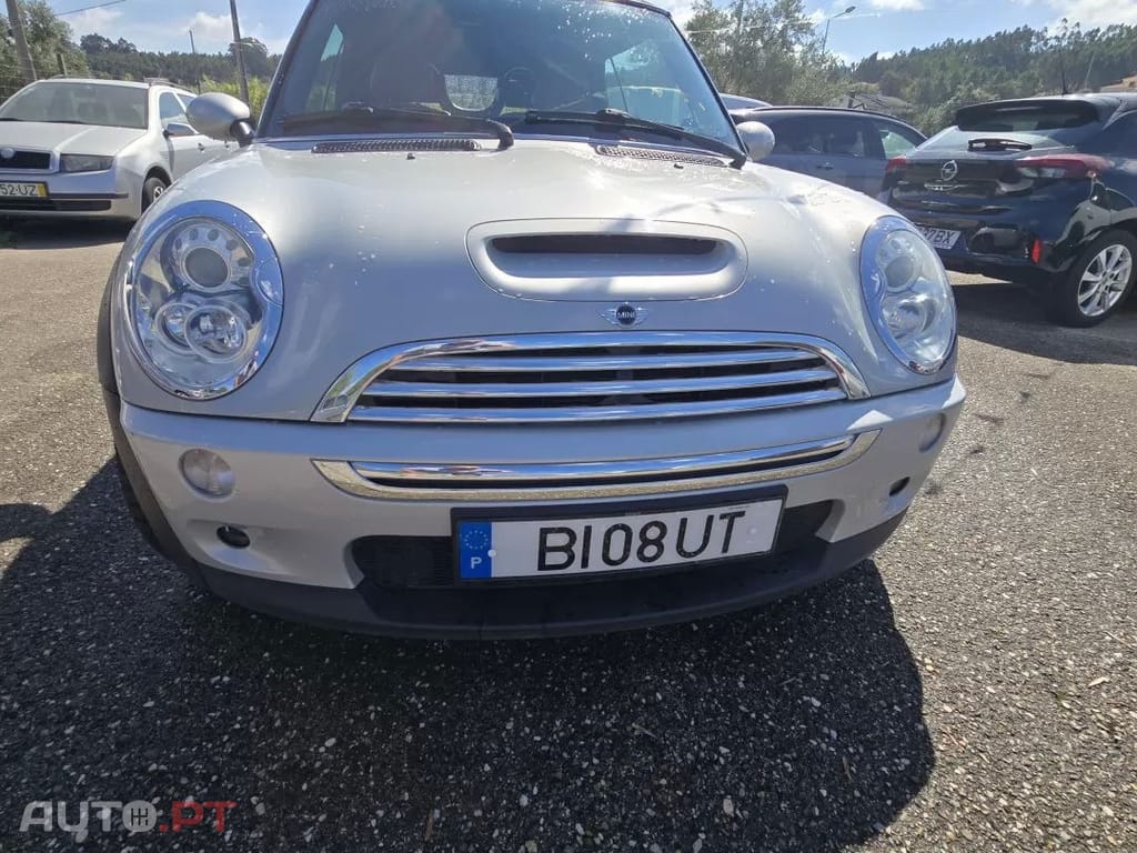 MINI MINI Cooper S Sidewalk