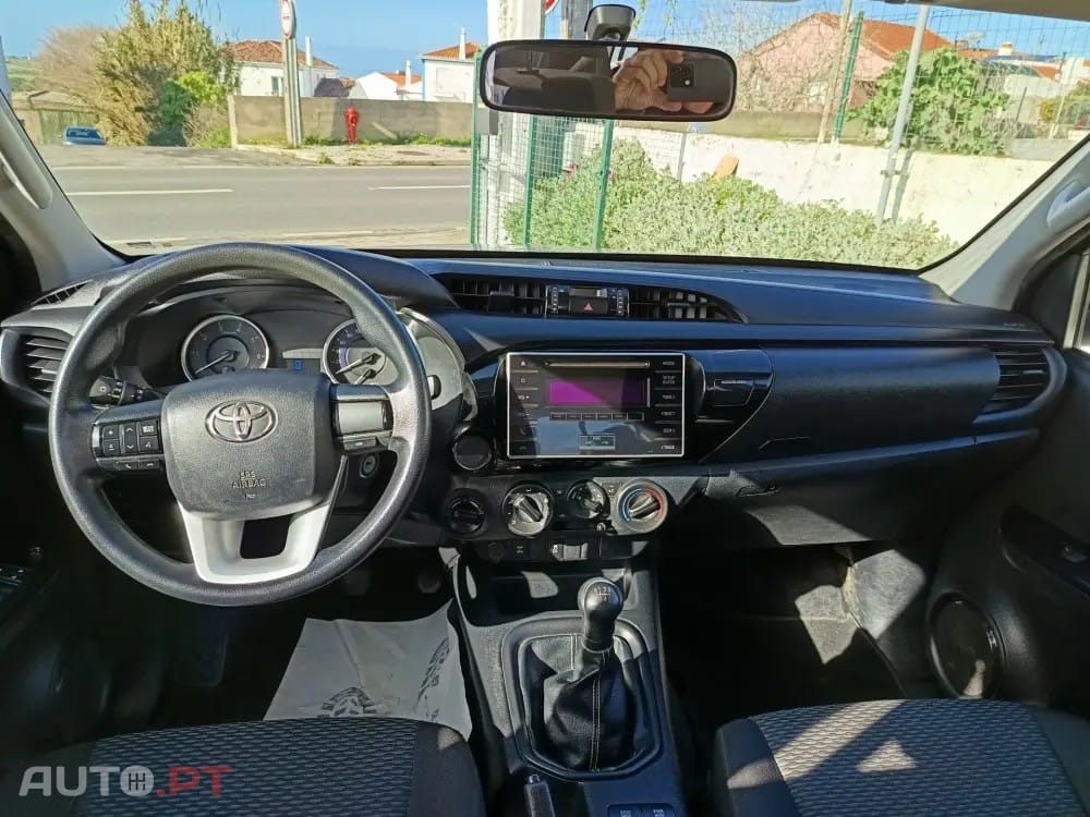 Toyota Hilux 2.4 D-4D 4WD Challenge