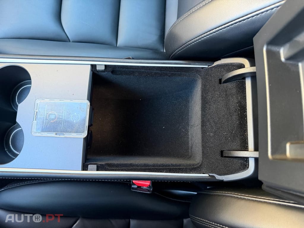 Tesla Model Y I.V.A DEDUTÍVEL 