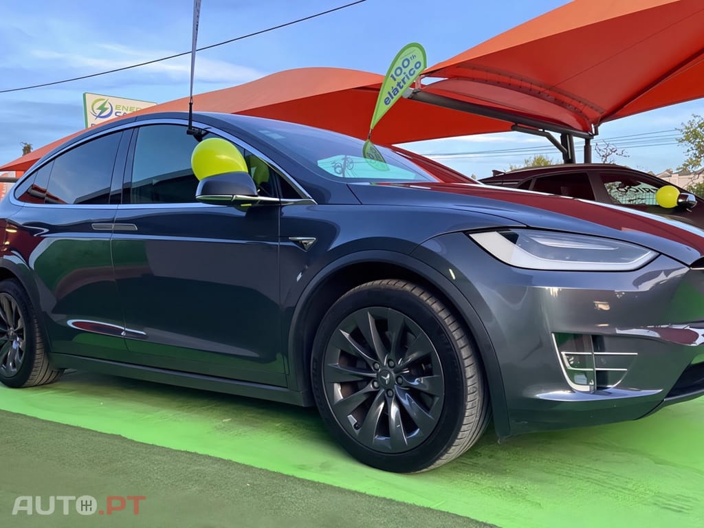 Tesla Model X 100D
