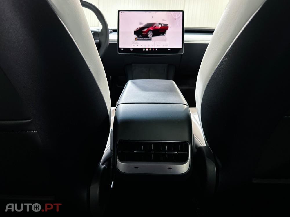 Tesla Model Y Standard