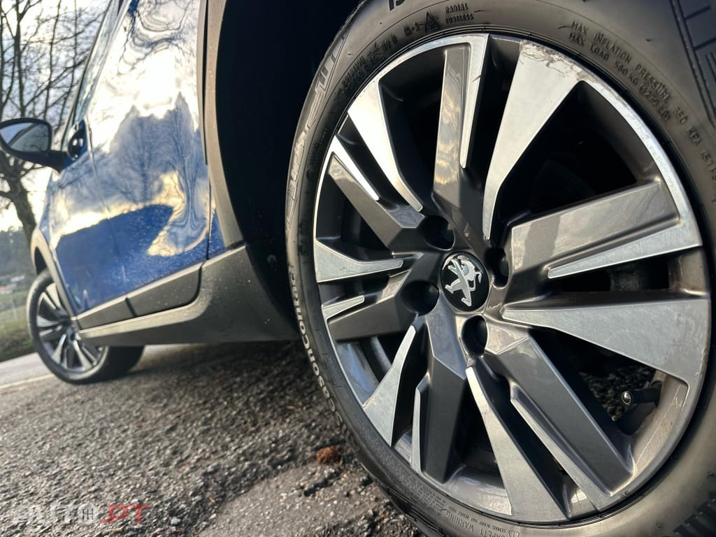 Peugeot 2008 1.5 BlueHDi Allure EAT6