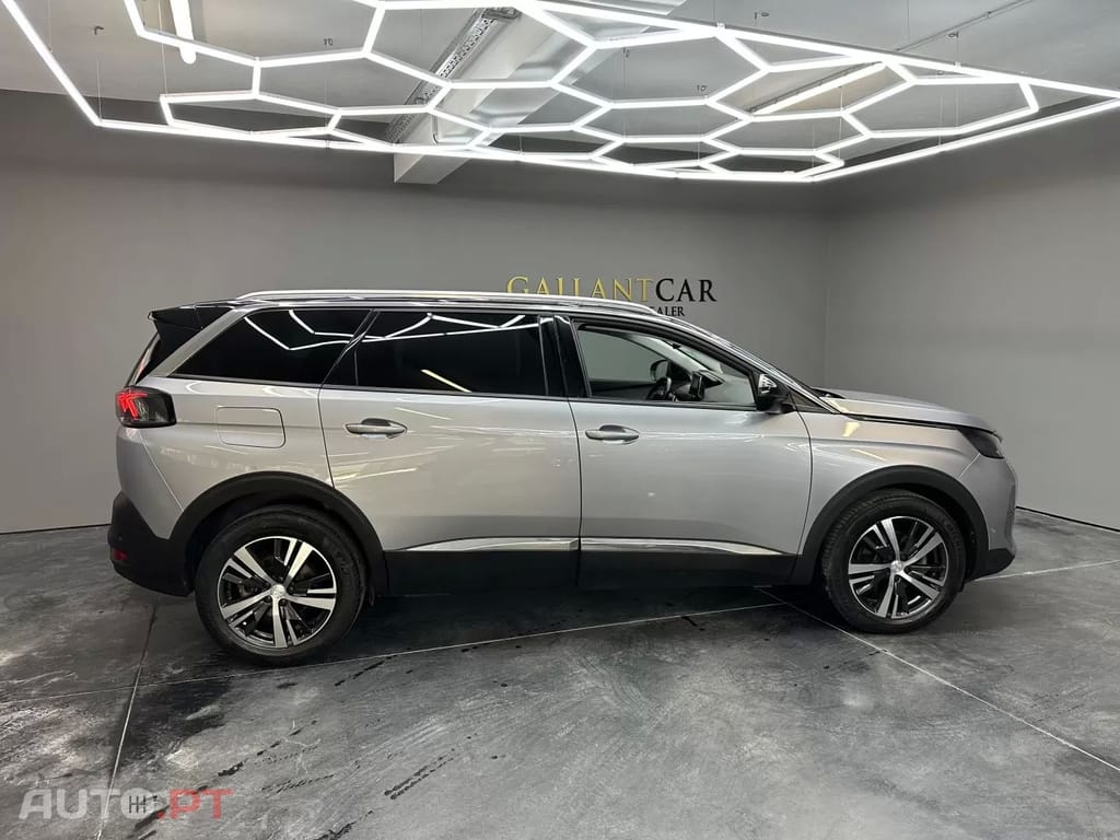 Peugeot 5008 1.2 PureTech Allure Pack