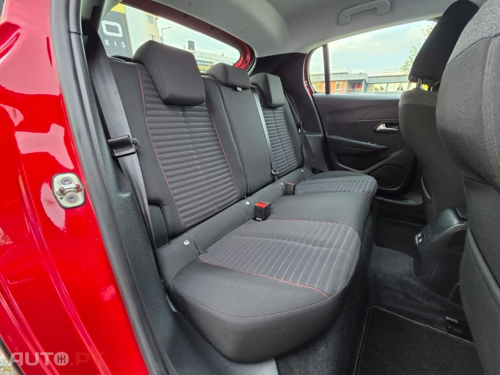 Peugeot E-208 50 kWh Active Pack