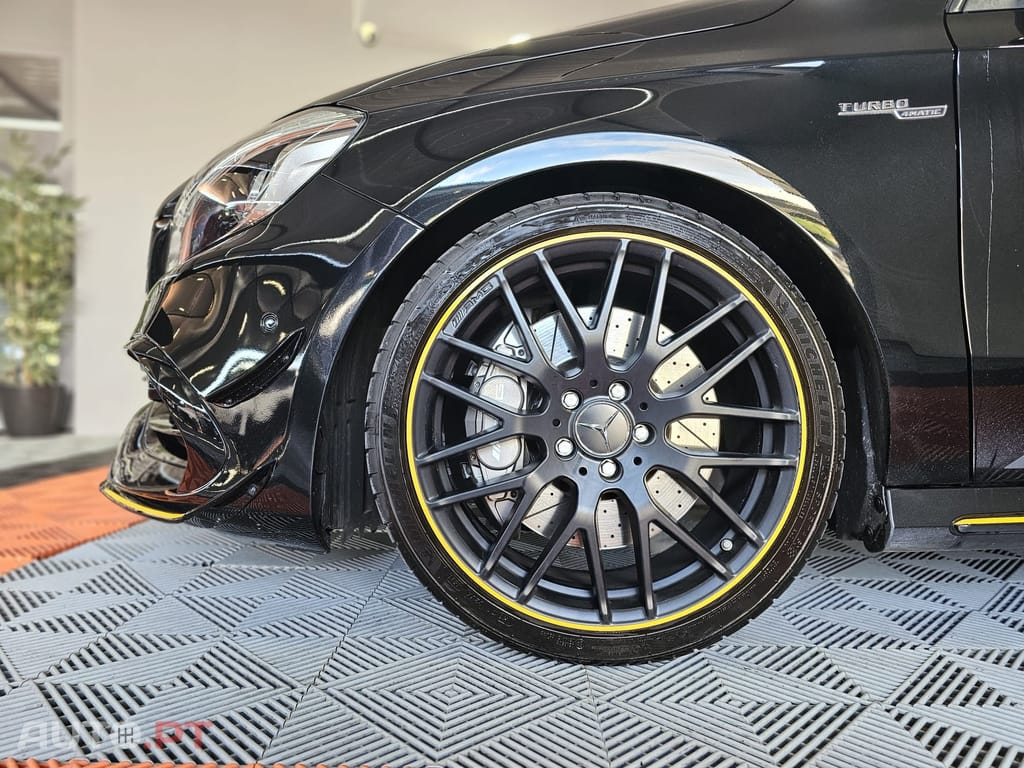 Mercedes-Benz A 45 AMG 4-Matic