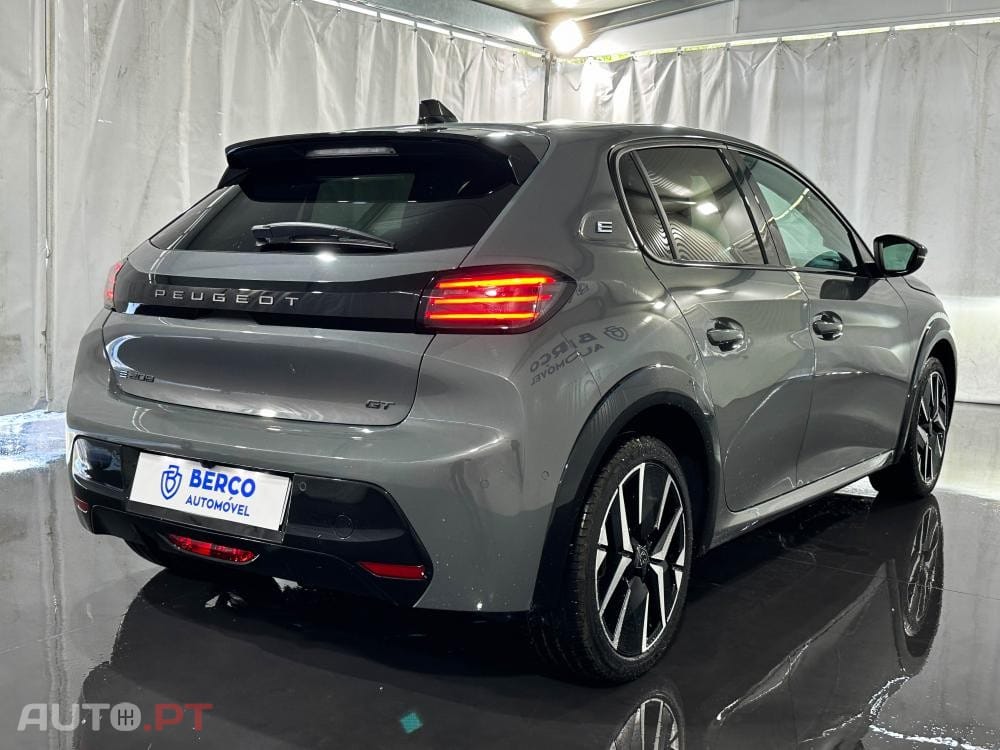 Peugeot E-208 51 kWh GT