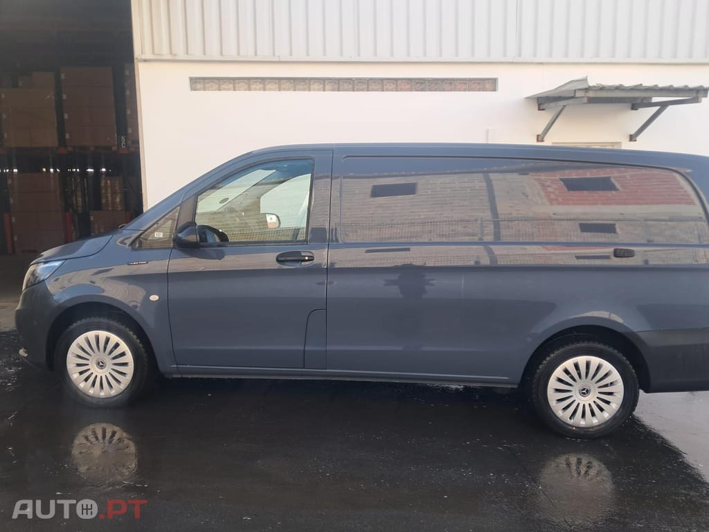 Mercedes-Benz eVito Tourer 111