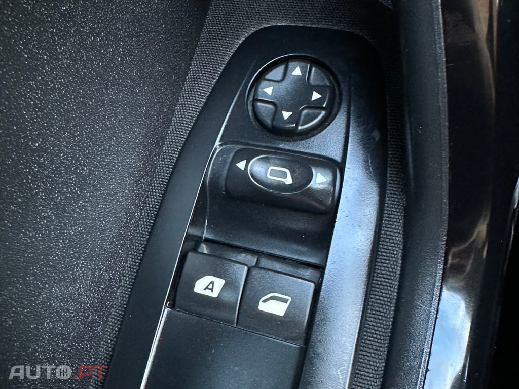 Peugeot 208 1.6 BlueHDi Active