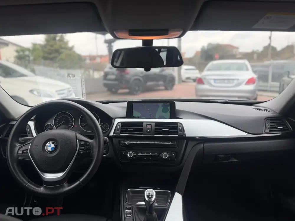 BMW 318 Touring Efficient Dynamics