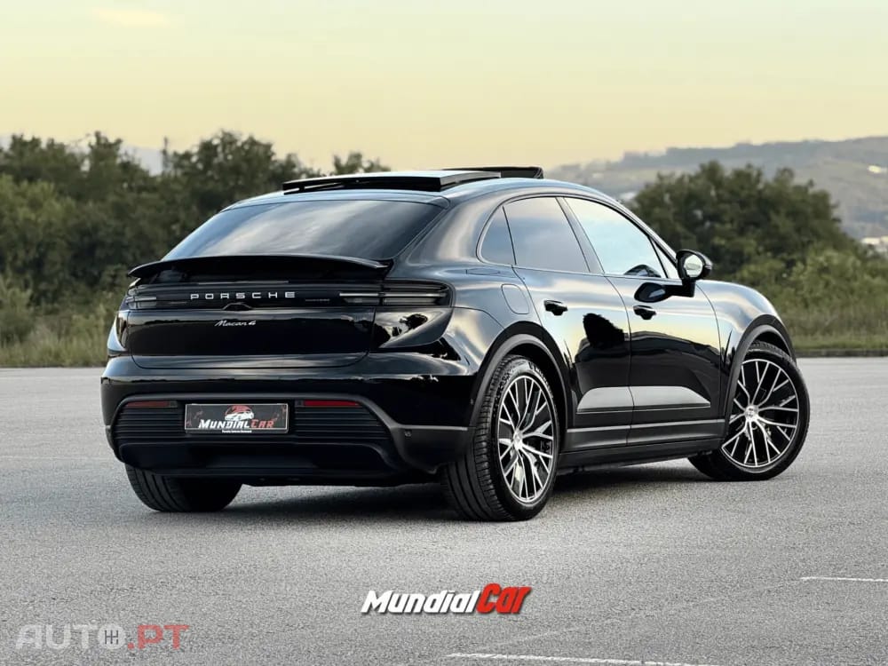 Porsche Macan Electric 4