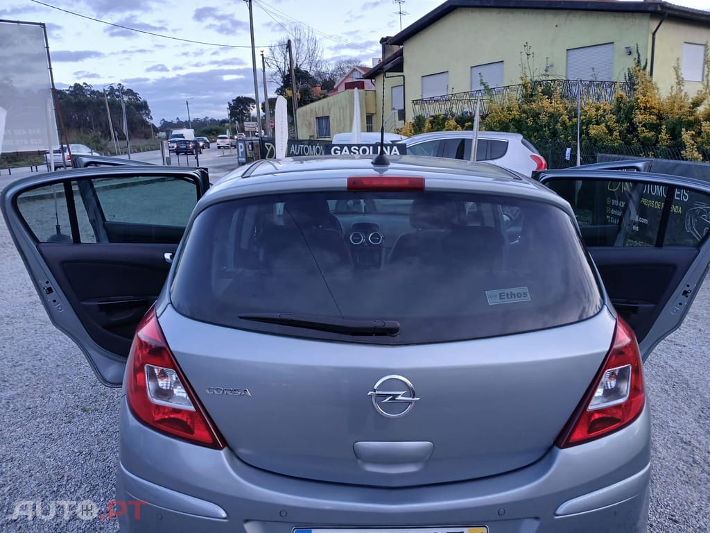 Opel Corsa 1.2 Enjoy