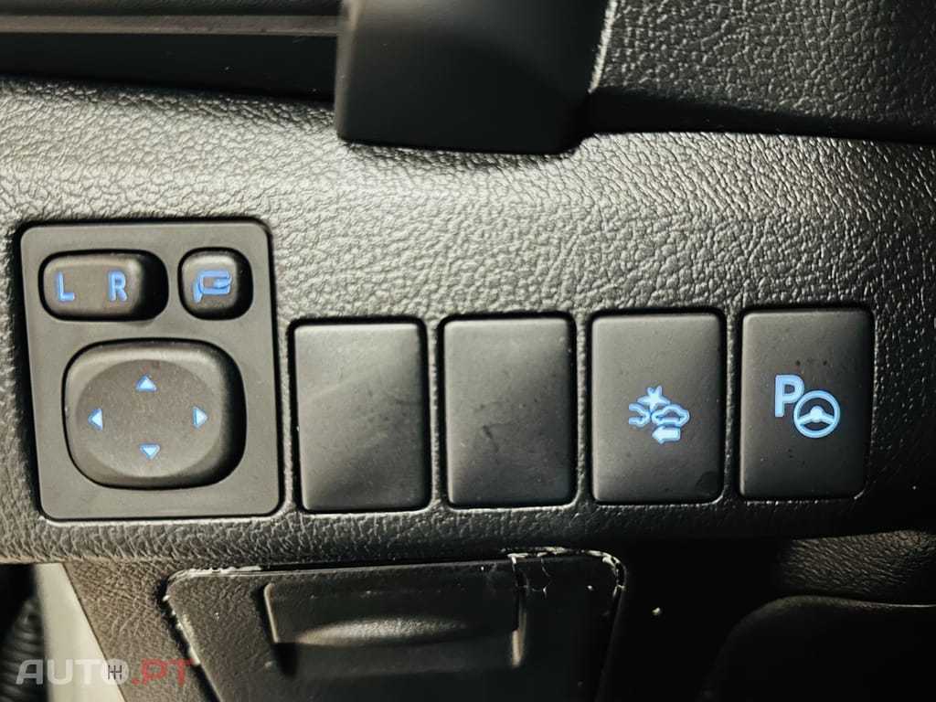 Toyota Auris Touring Sports 1.8 HSD Comfort +P.Sport+Navi