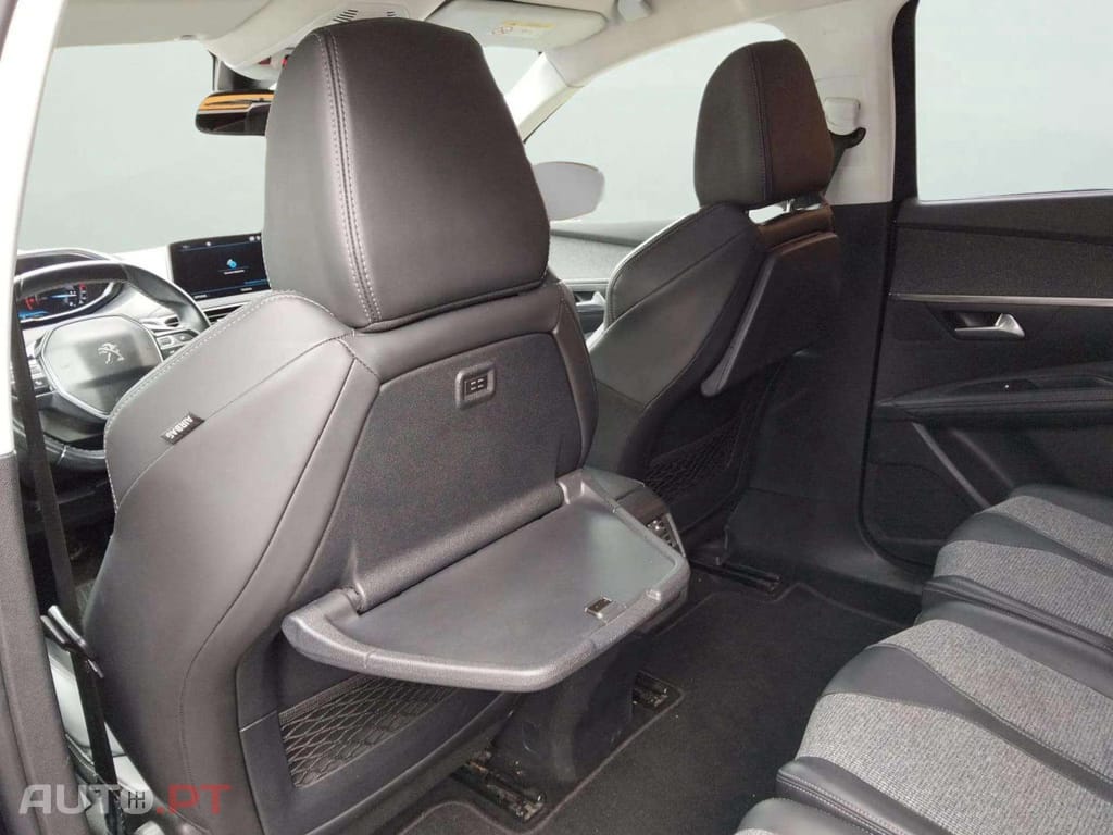 Peugeot 5008 1.5 BlueHDi Allure EAT8