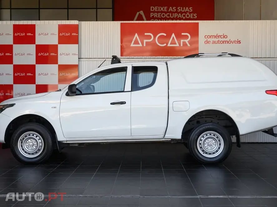 Mitsubishi L200 2.4 DI-D CD Invite Space Cab 3L 4WD