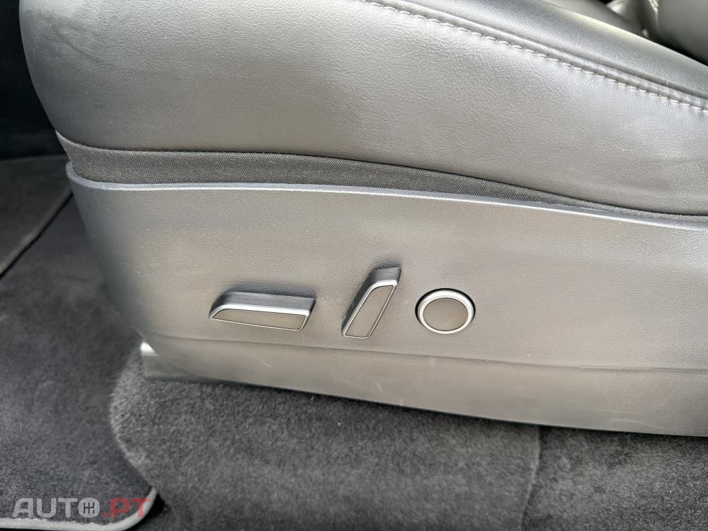 Tesla Model Y Long Range Dual Motor AWD