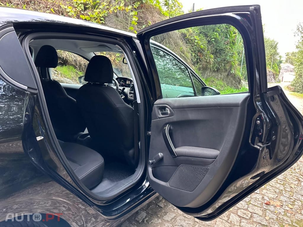 Peugeot 208 1.2 PureTech Style