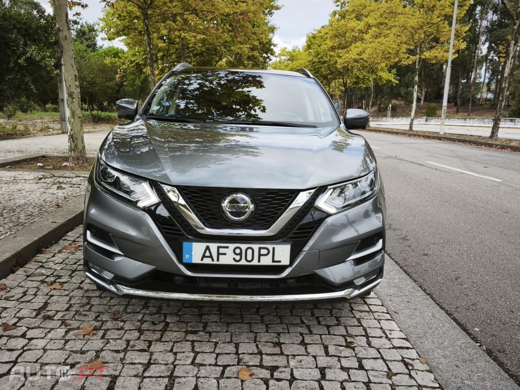 Nissan Qashqai 1.3 DIG-T N-Connecta J18 Led