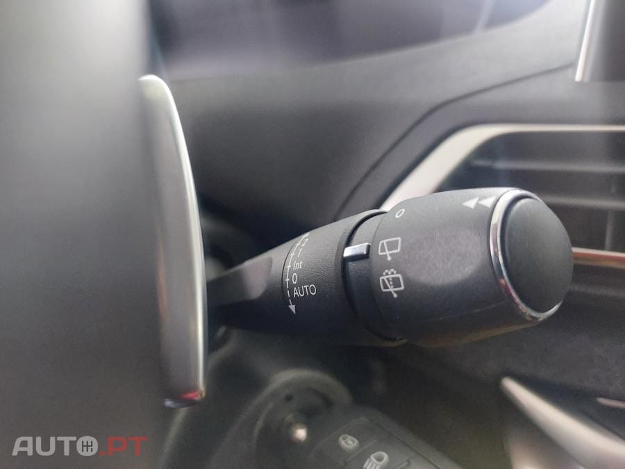 Peugeot 5008 1.5 BlueHDi Allure EAT8