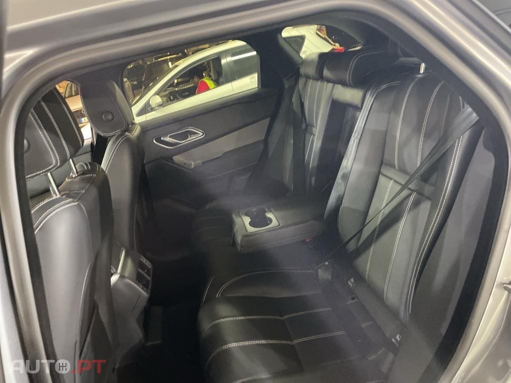 Land Rover Velar 2.0 P400e AWD SE