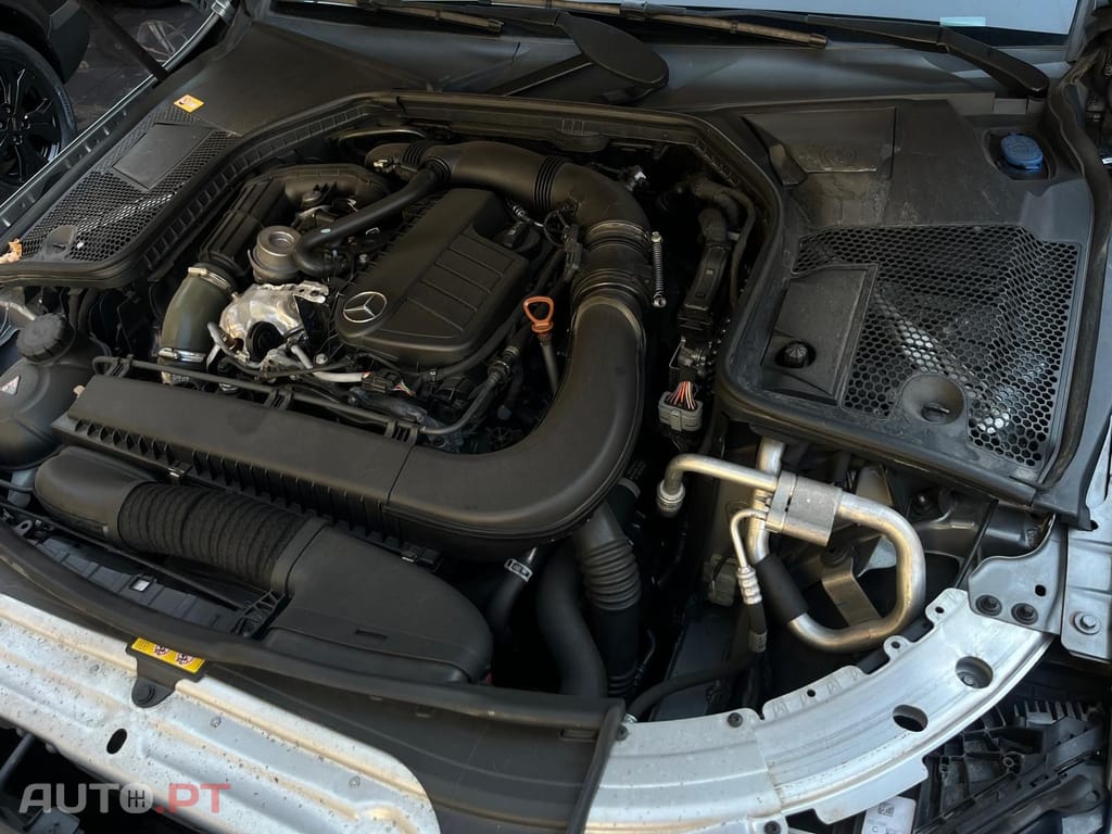 Mercedes-Benz C 200 D AMG LINE