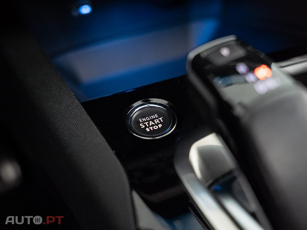 Peugeot 3008 1.6 Hybrid4 GT e-EAT8