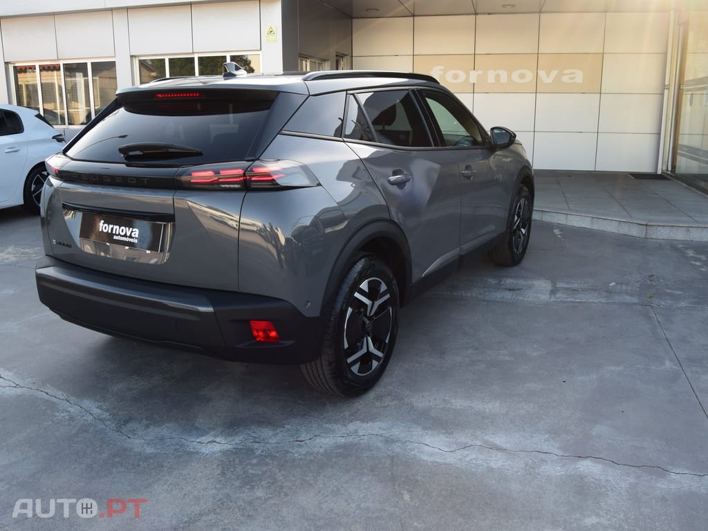 Peugeot E-2008 50 kWh Allure