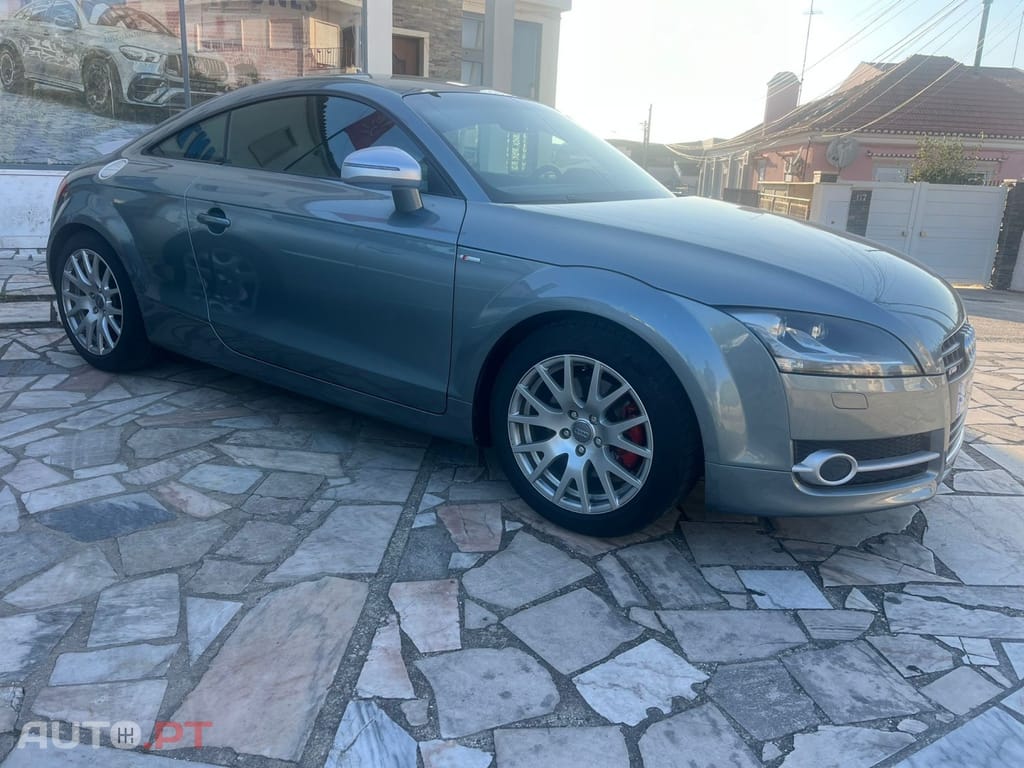 Audi TTS 2.0 TFSi quattro S Tronic