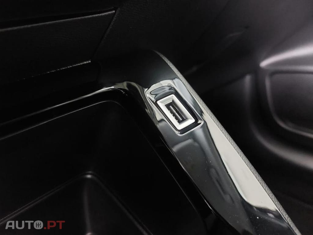 Peugeot E-208 50 kWh Active