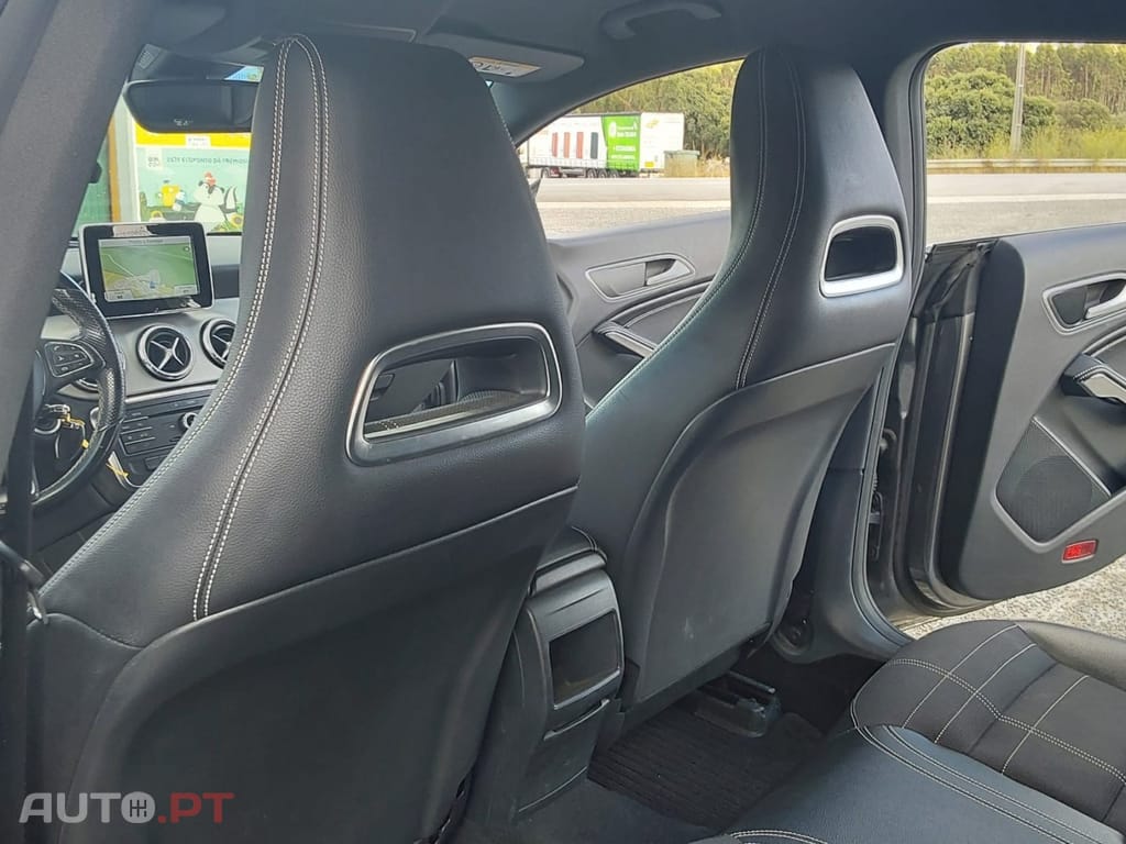 Mercedes-Benz CLA 200 d Shooting Brake Urban — fotografia 18