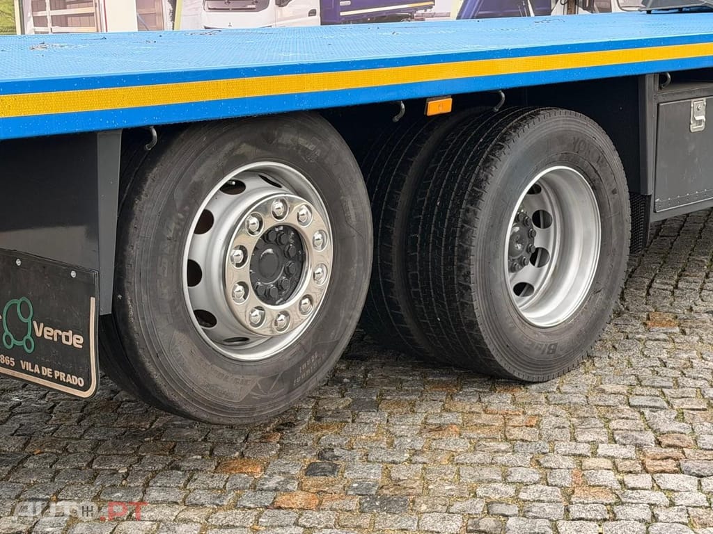 Mercedes-Benz 280 ESTRADO DE 8700 mm