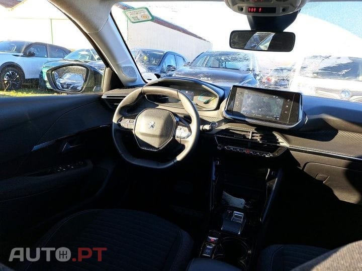 Peugeot E-208 50 kWh Style