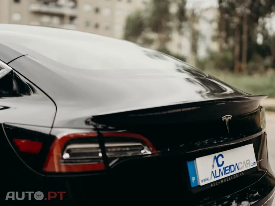 Tesla Model 3 Long Range AWD Dual Motor