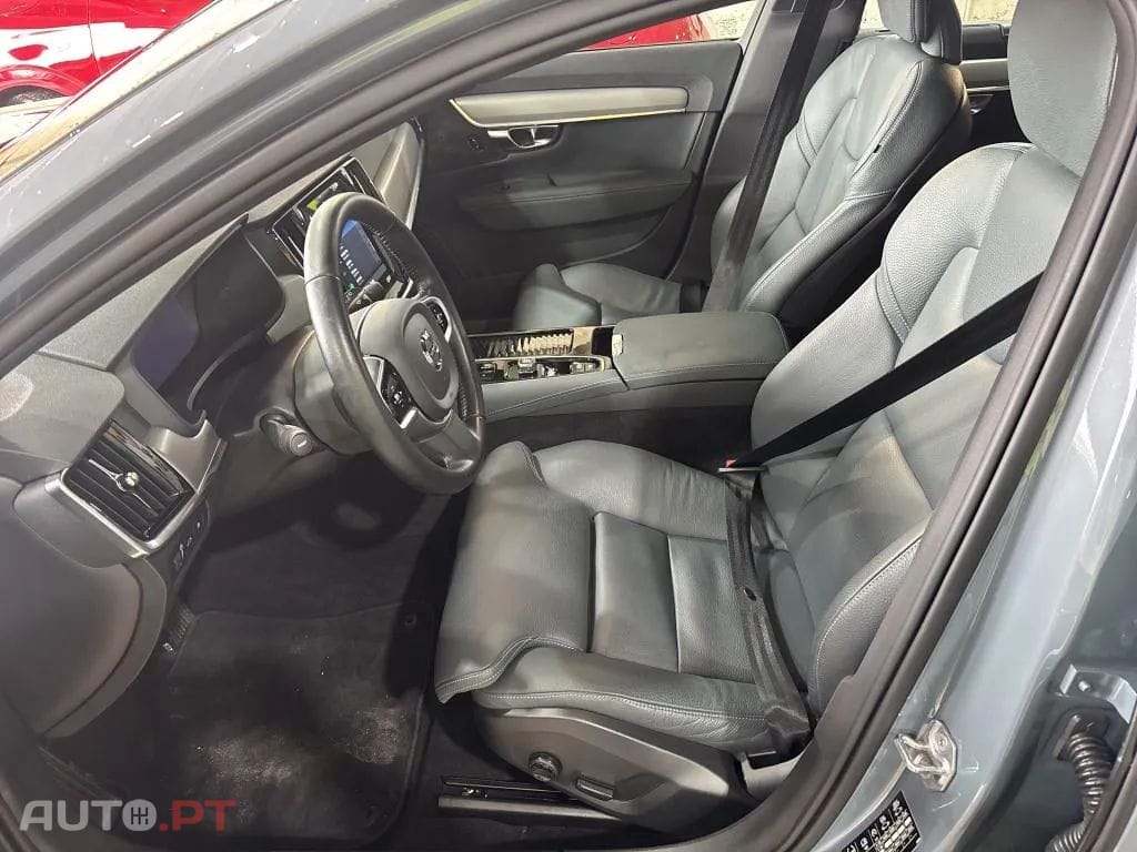 Volvo V90 2.0 T6 PHEV R-Design Expression AWD