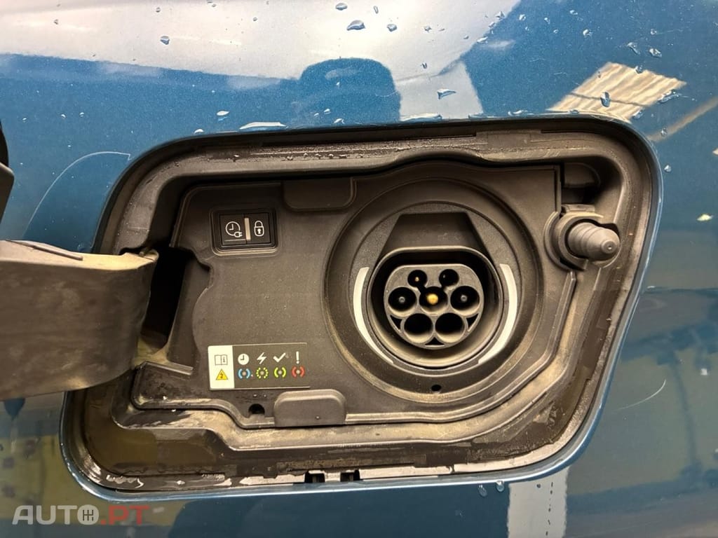 Peugeot 3008 1.6 Hybrid Allure Pack e-EAT8