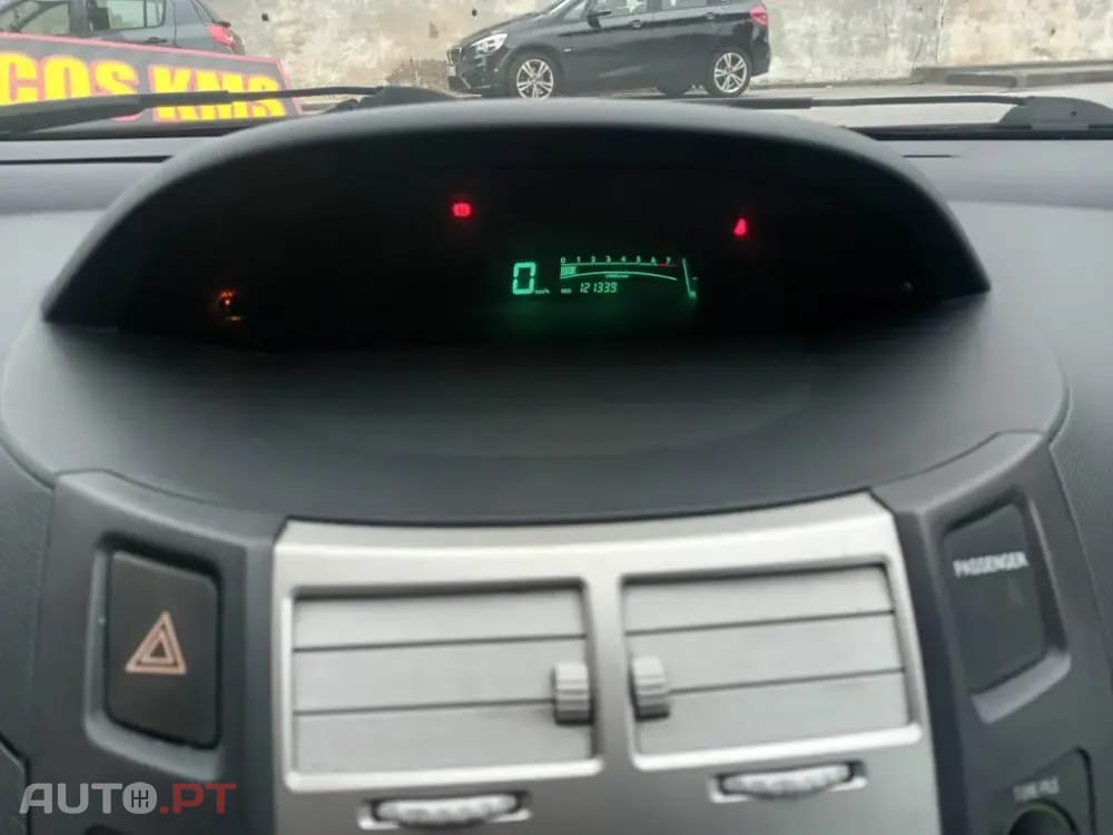 Toyota Yaris 1.0 VVT-i AC