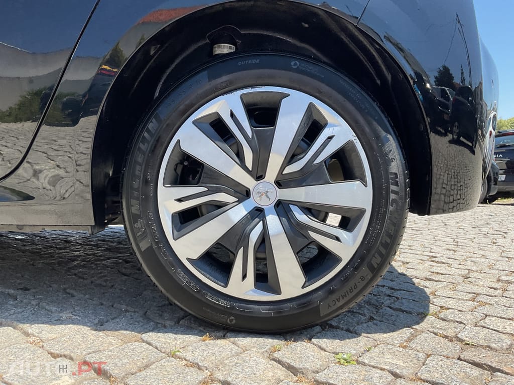 Peugeot 208 1.2 PureTech Active Pack