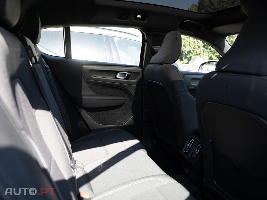 Volvo C40 Recharge Core
