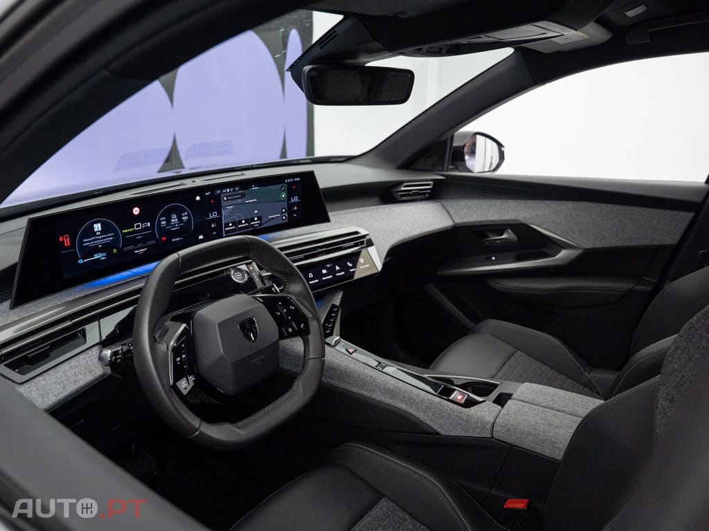 Peugeot E-3008 73 kWh Allure