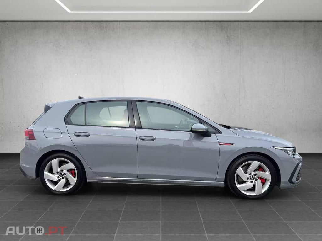 Volkswagen Golf 2.0 TSI GTI DSG