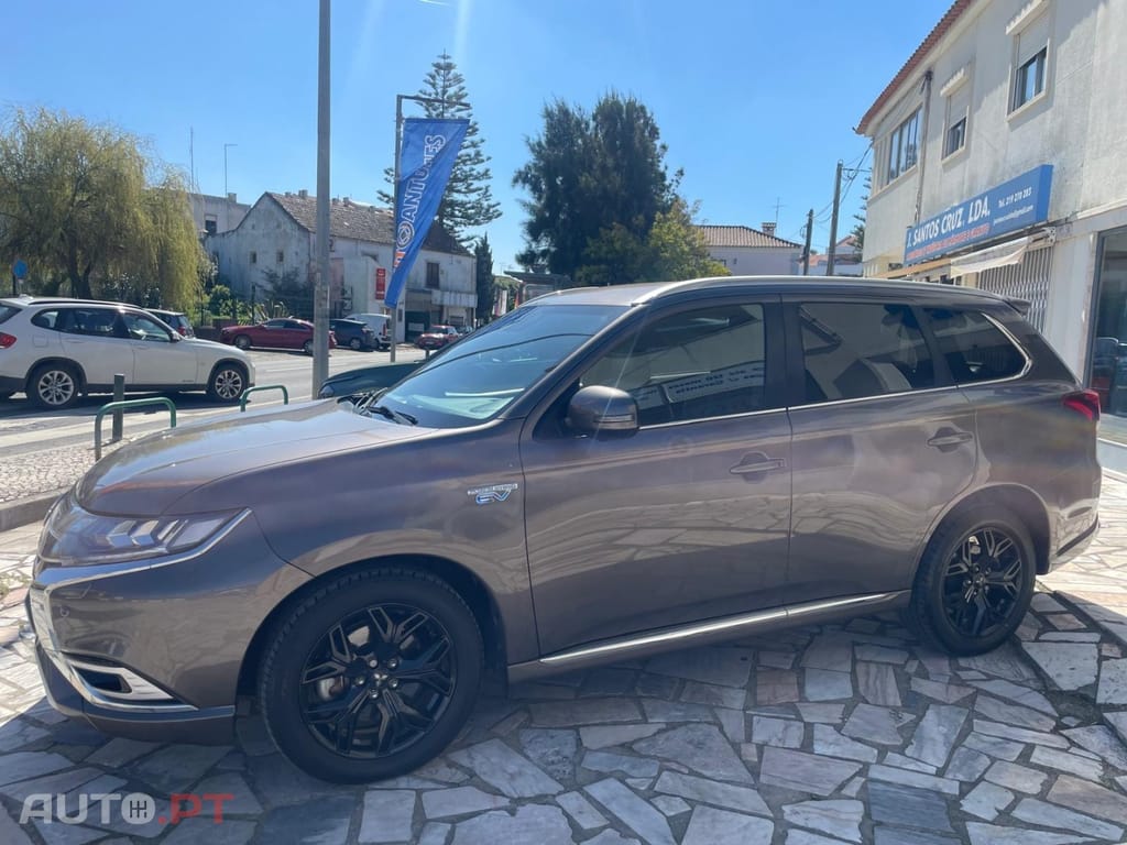 Mitsubishi Outlander 2.0 Intense