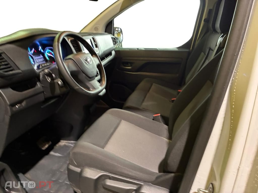 Toyota Proace 75 kWh Dynamic