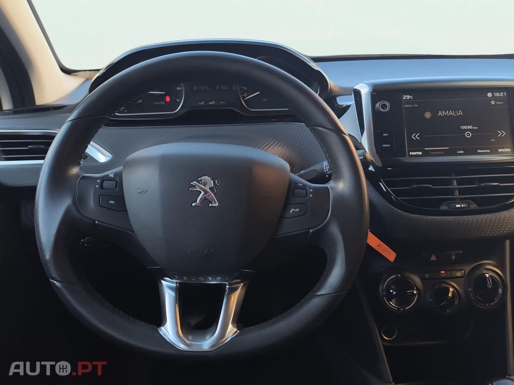 Peugeot 2008 1.2 PureTech Style