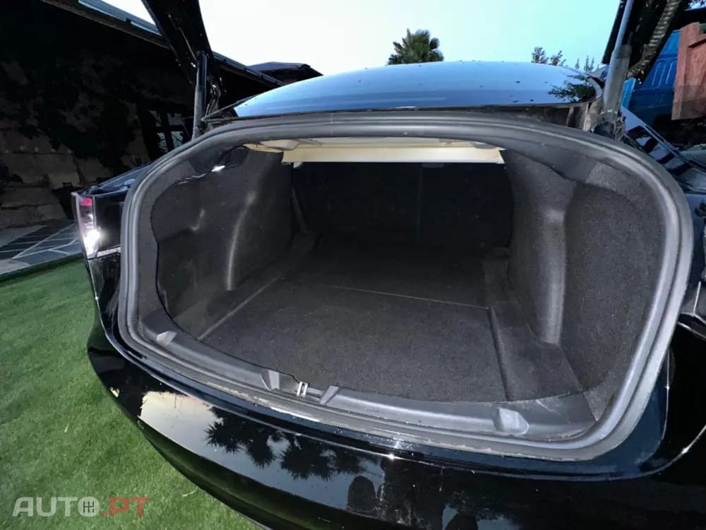 Tesla Model 3 Long Range AWD Dual Motor