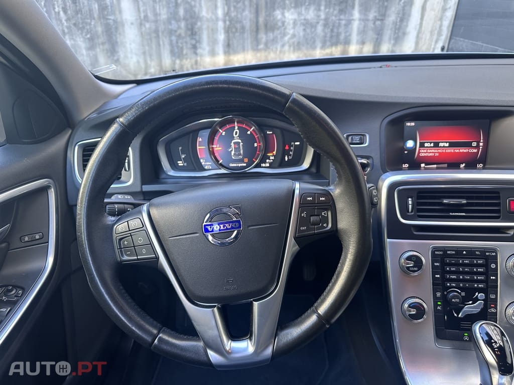 Volvo V60 2.0 D3 Pro Geartronic — fotografia 11
