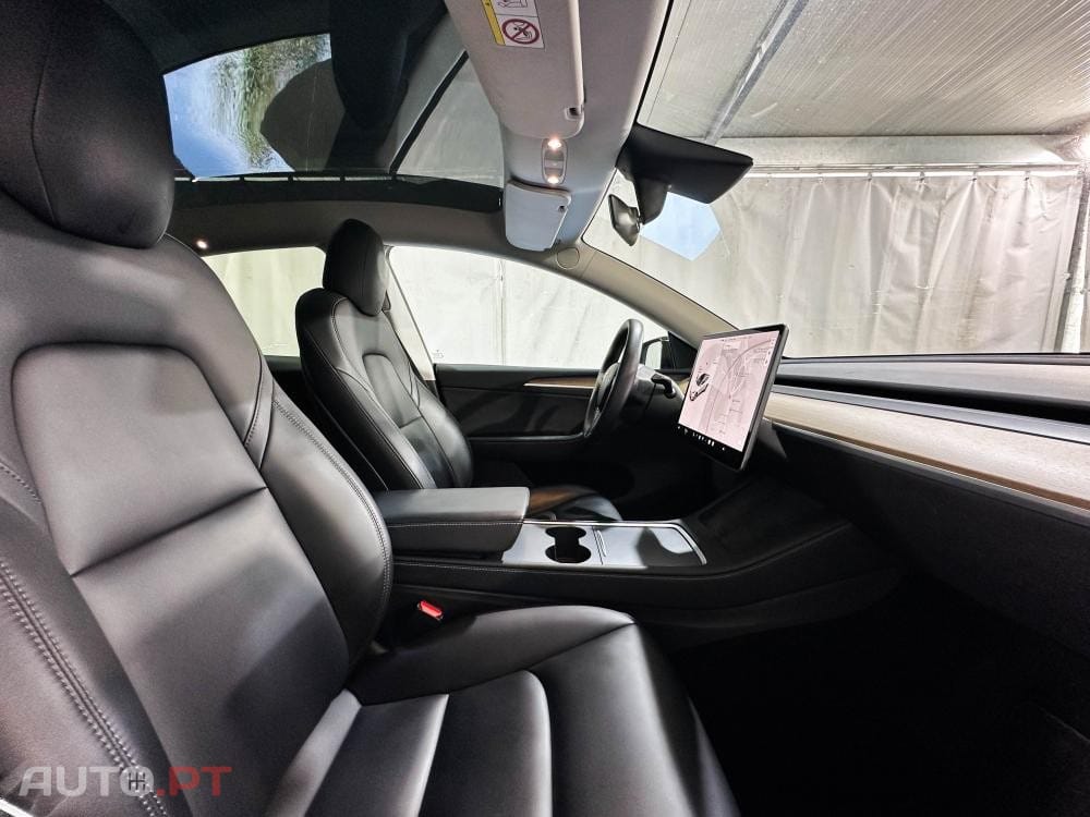 Tesla Model Y Long Range Dual Motor AWD