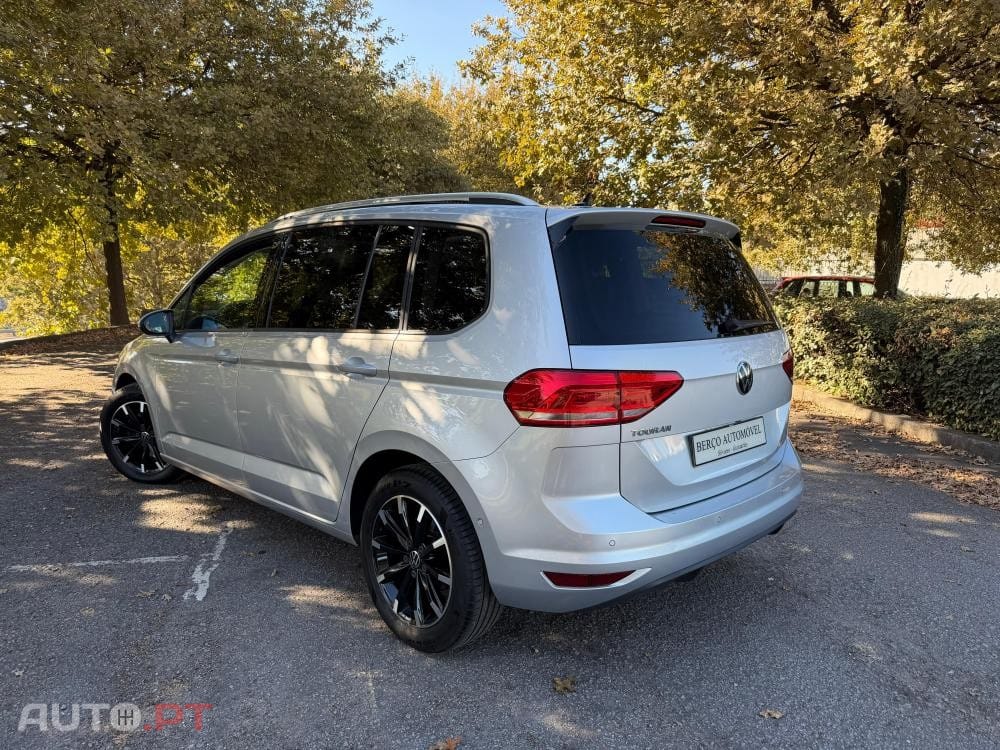 Volkswagen Touran 2.0 TDI Highline DSG