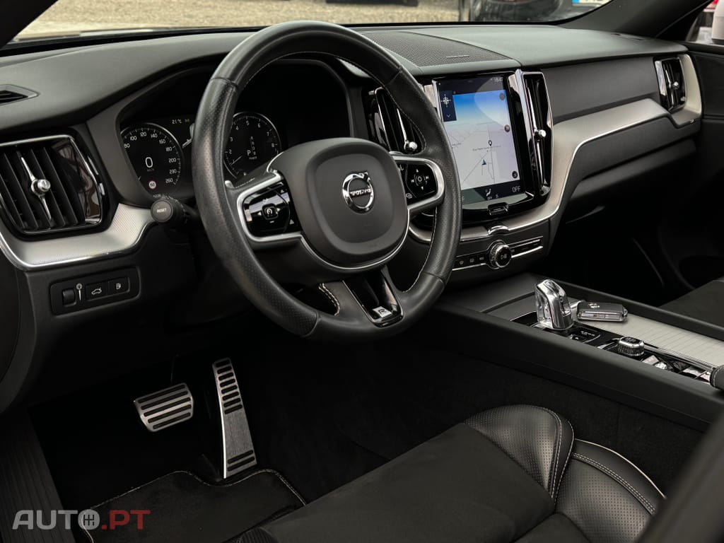 Volvo XC60 2.0 T8 PHEV R-Design Expression AWD